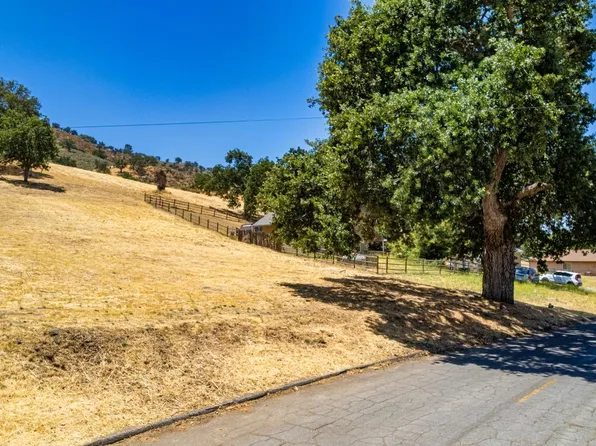 28420 Delaware Dr, Tehachapi, CA 93561