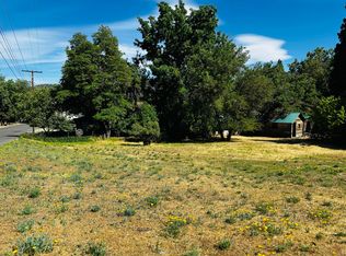 106 N West St, Yreka, CA 96097