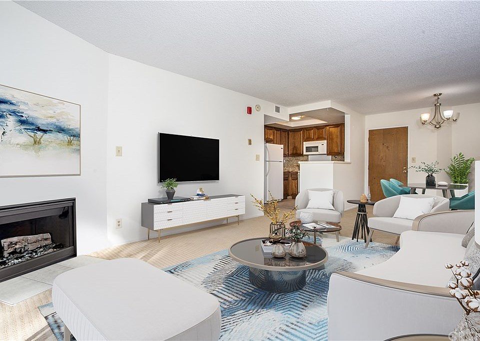 1st image of 22100 Burbank Blvd Unit 311A