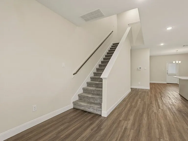2218 Bringhurst St #B — Photo 8