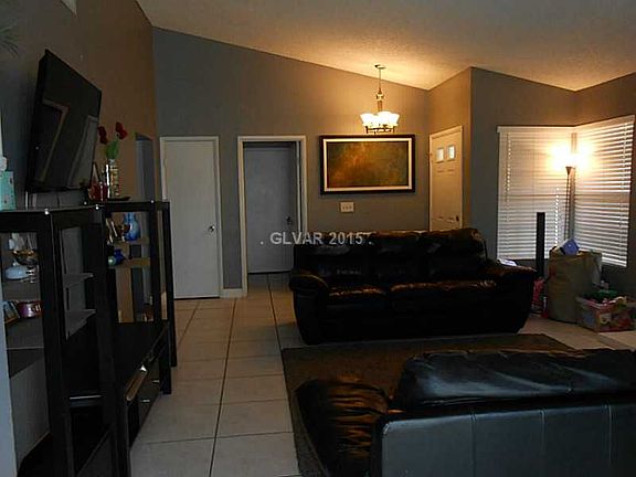 3rd image of 8340 Palmada Dr