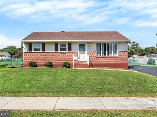3879 Oakleigh Dr, York, PA 17402