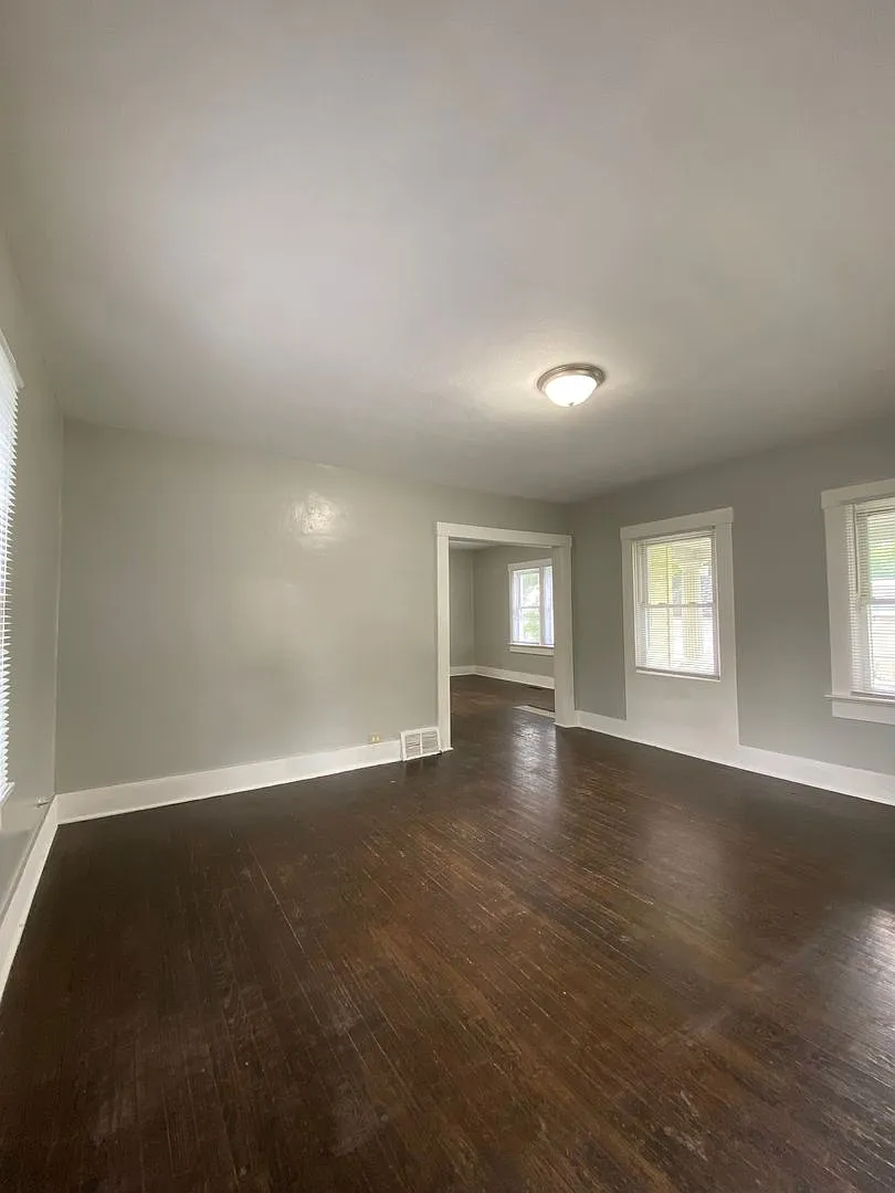 4 Bedroom Single Family Home in Goshen! — Photo 3