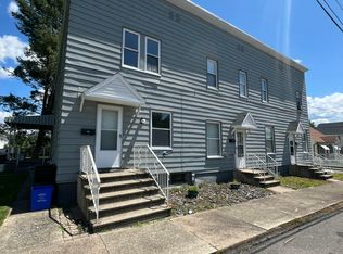 401 Sussex St APT 4, Old Forge, PA 18518