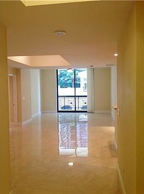 4th image of 801 S Olive Ave Unit 613