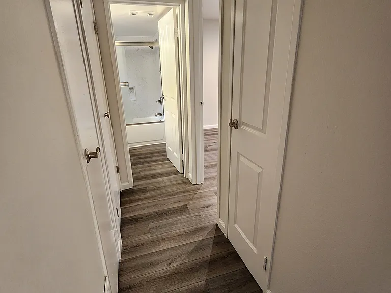 Parksquare Apartments — Photo 16