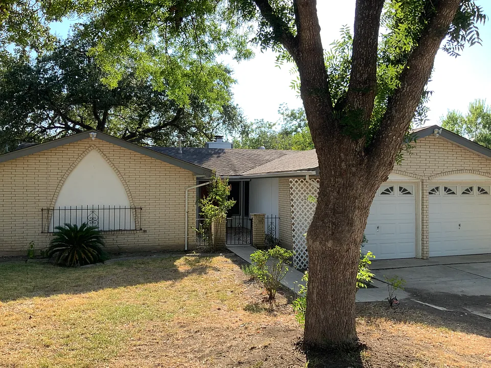 13835 Kingsbury Hill Dr