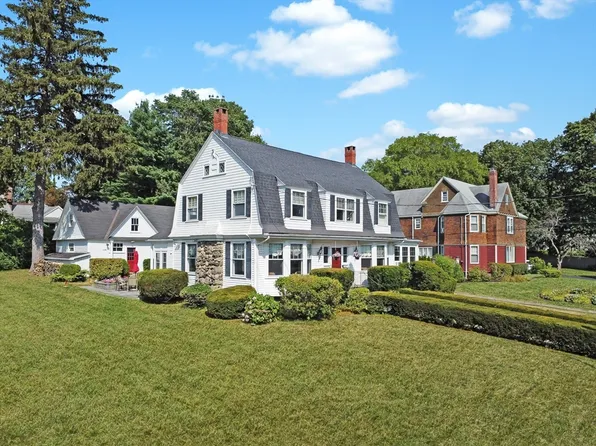 34 Lakeview Ave, Haverhill, MA 01830