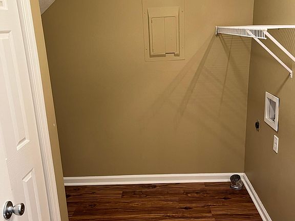 4th image of 302 McDougal Ave APT 2