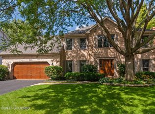 925 Spindletree Ave, Naperville, IL 60565