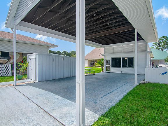 2nd image of 404 Plantation Dr