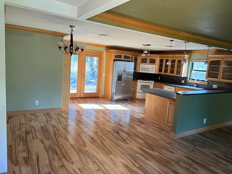 2318 Heritage Trl — Photo 10