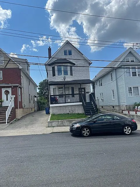 78 De Hart Ave photo 1