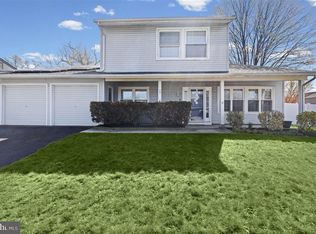 23 Pinewood Ln, Sicklerville, NJ