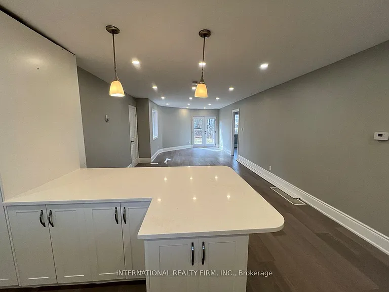 73 Murray Dr — Photo 12