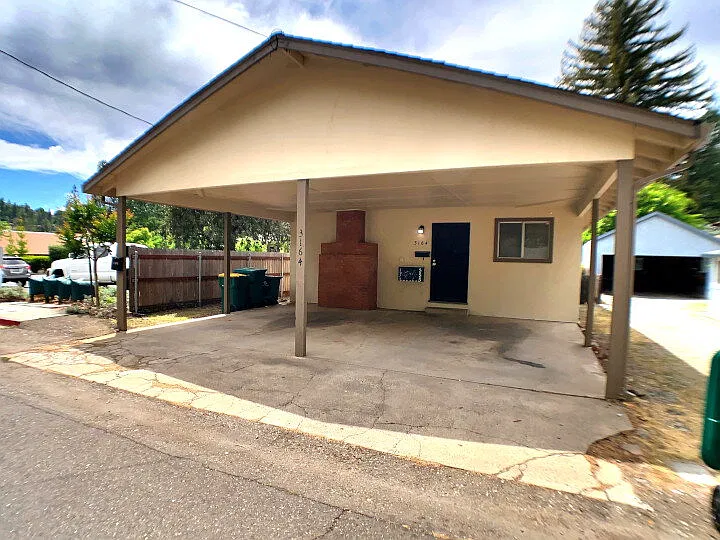 2 bed, 1.0 bath, 1100 sqft, $2,100 — Photo 1