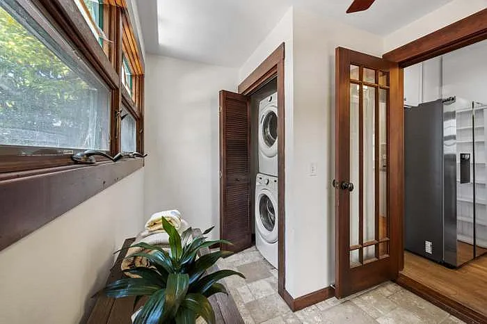 303 Highland Ave — Photo 4