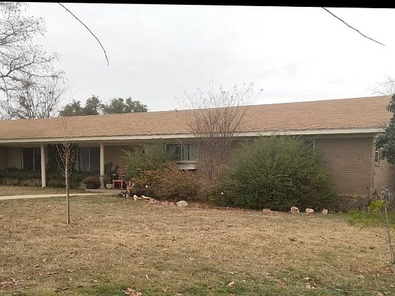 2nd image of 1604 Shaw Dr