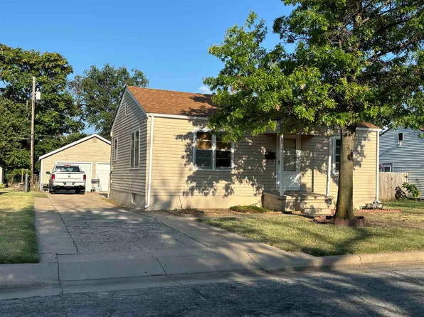 2116 S Silver St, Wichita, KS 67213