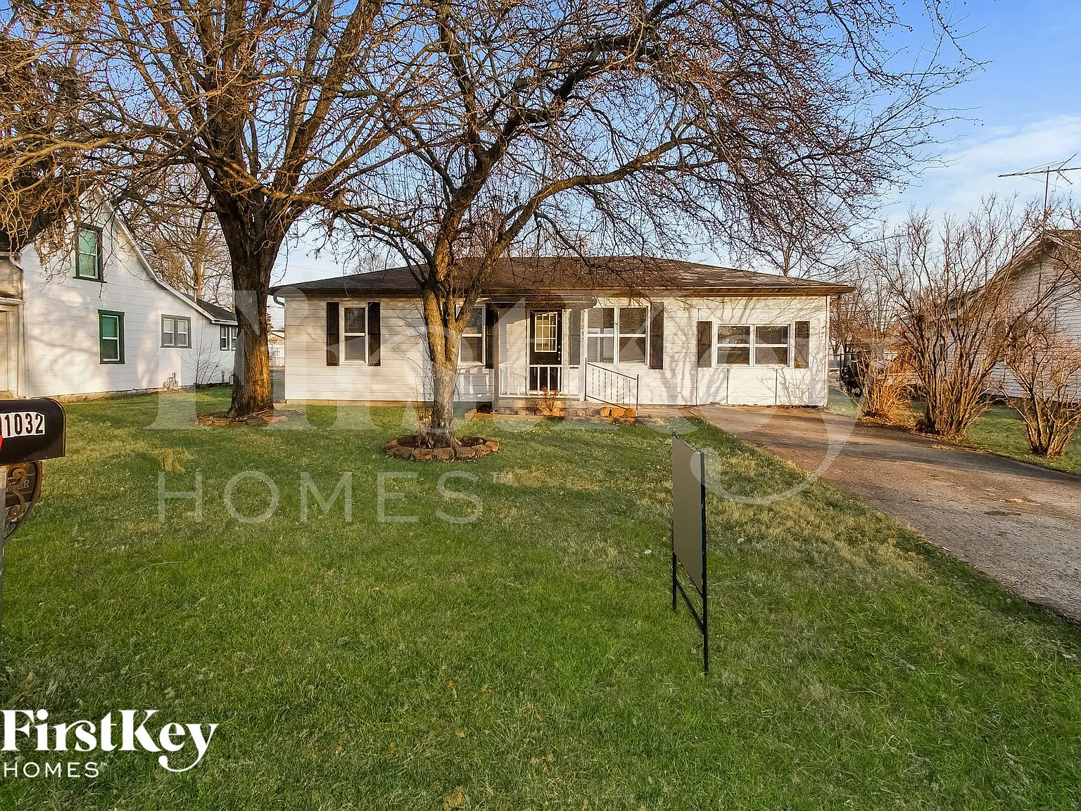 3 bed, 2.0 bath, 1372 sqft, $1,760 — Photo 1
