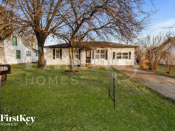 1032 E 3rd St, Greenfield, IN 46140