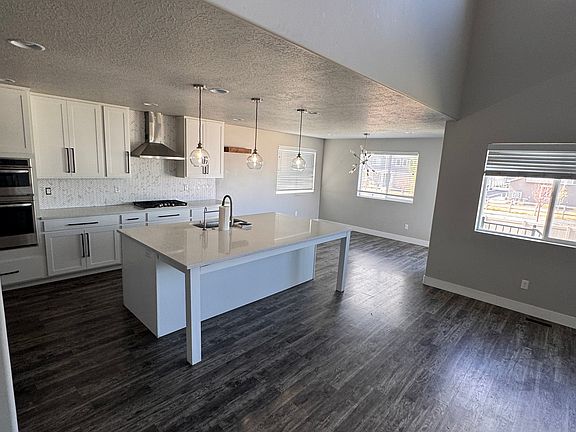 2nd image of 15146 S Cantle Dr