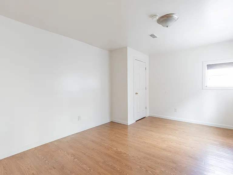 Unit Photo