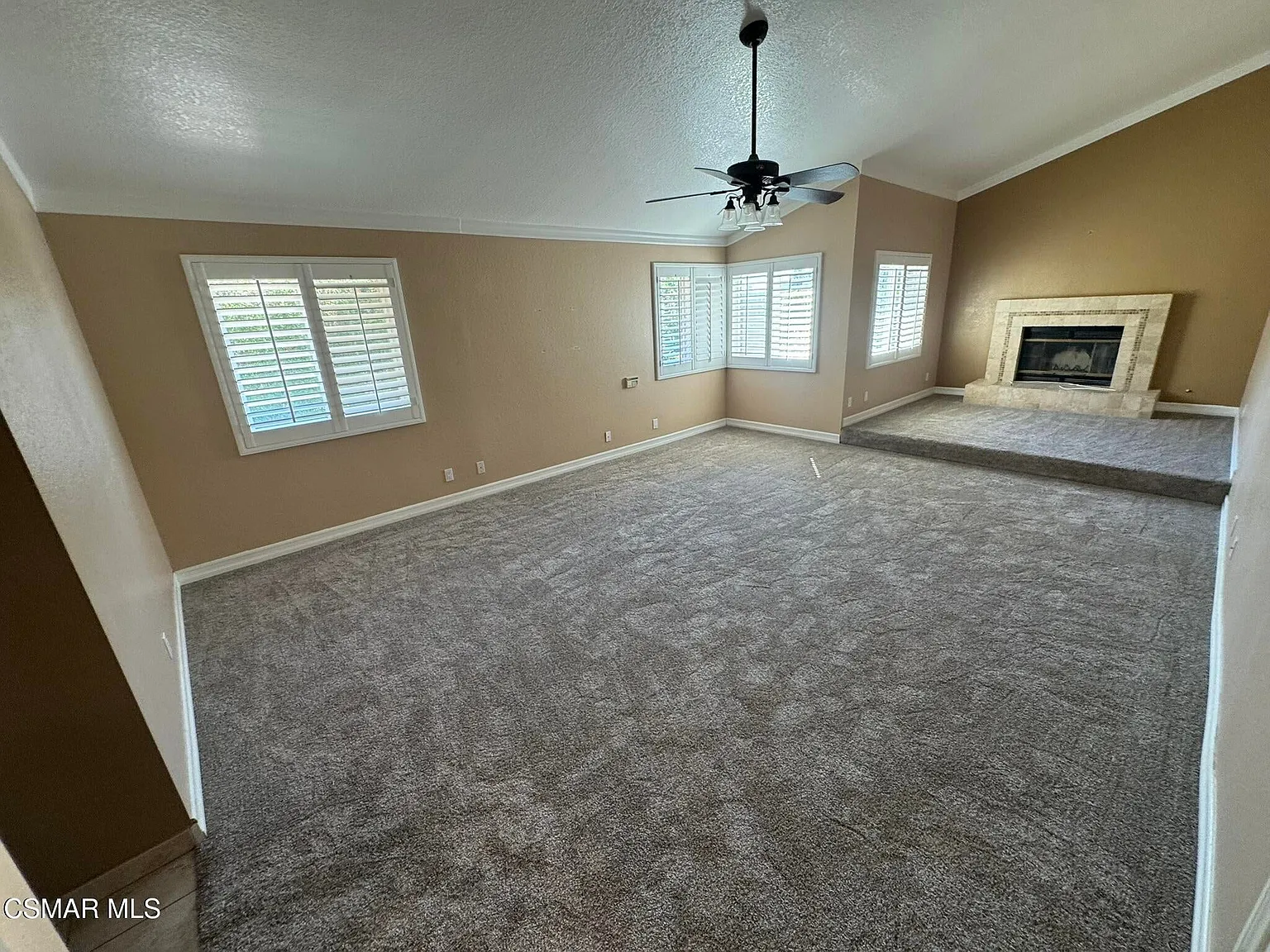5 bed, 3.5 bath, 3442 sqft, $9,000 — Photo 4
