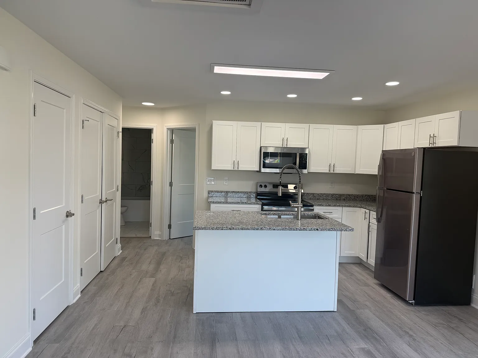 4 bed, 1313 sqft, $2,000 — Photo 3