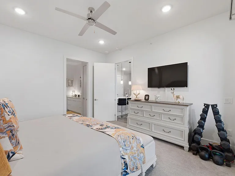 199 Waterpoint Ct #202 — Photo 19