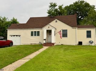 420 Academy Ter, Linden City, NJ 07036