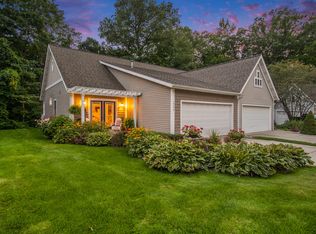 19093 Gildner Creek Ct, Spring Lake, MI 49456