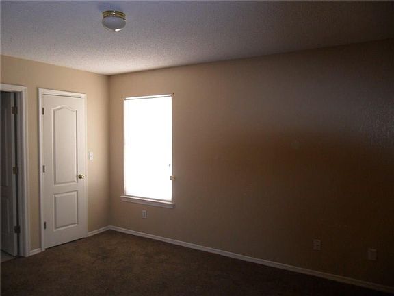 4th image of 12154 Banner Hill Ave