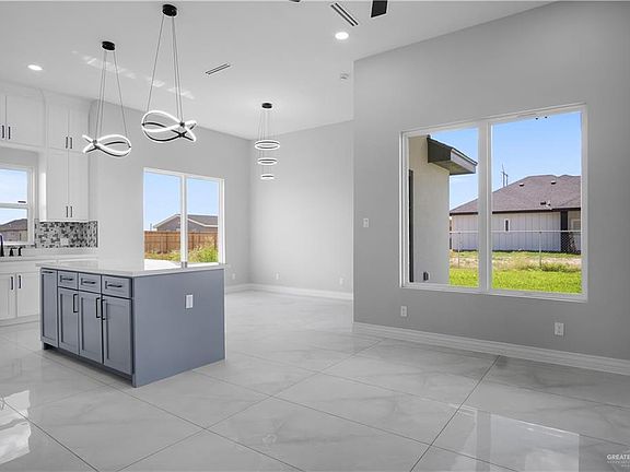 4th image of 3560 Las Brisas Cir