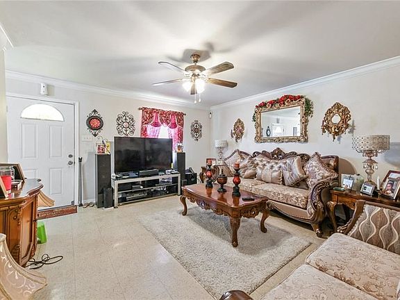 3rd image of 3224-26 Pakenham Dr