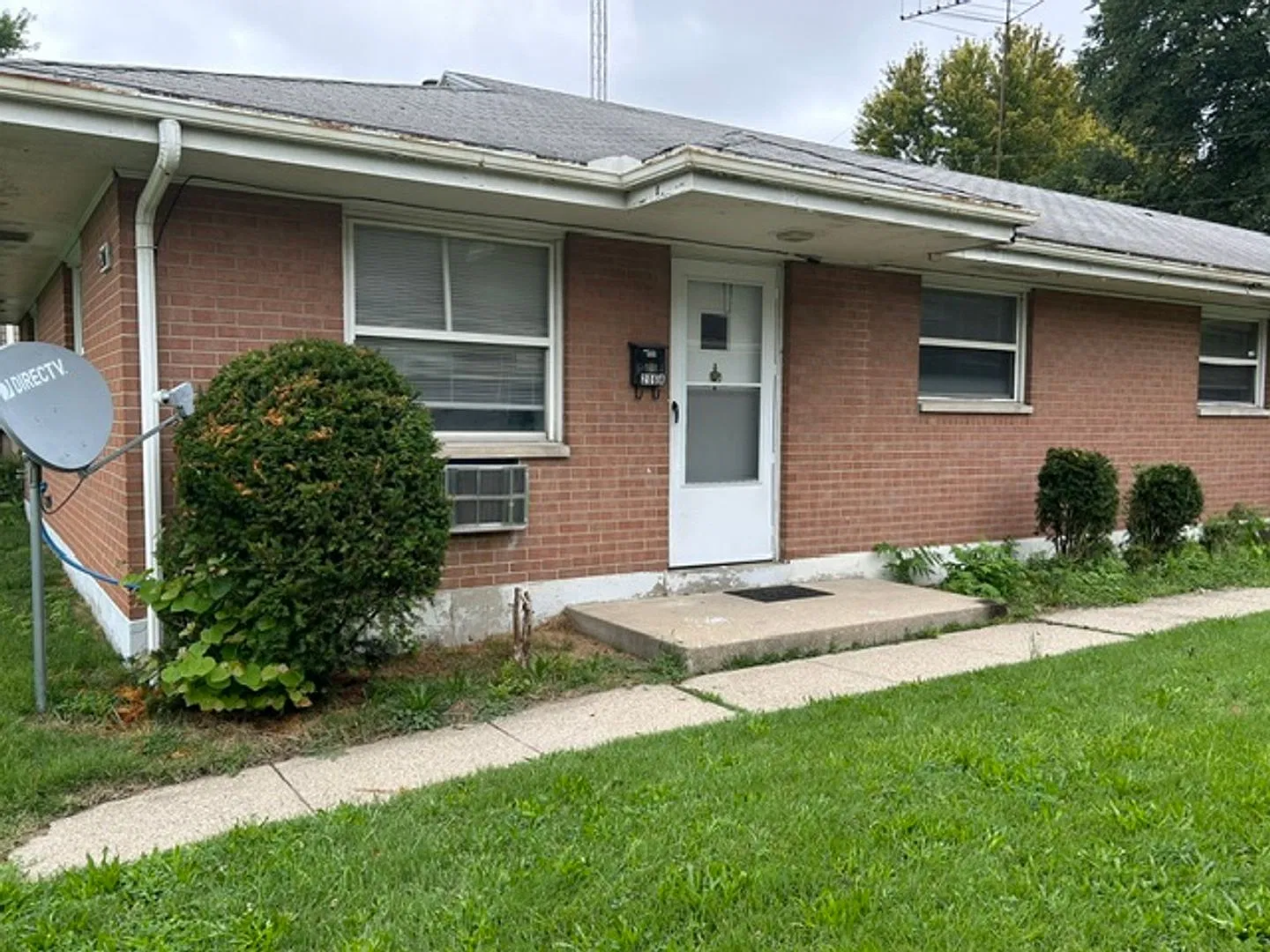 206 Seminary — Photo 1