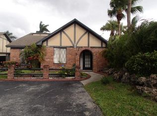 9269 NW 49th Pl, Sunrise, FL 33351