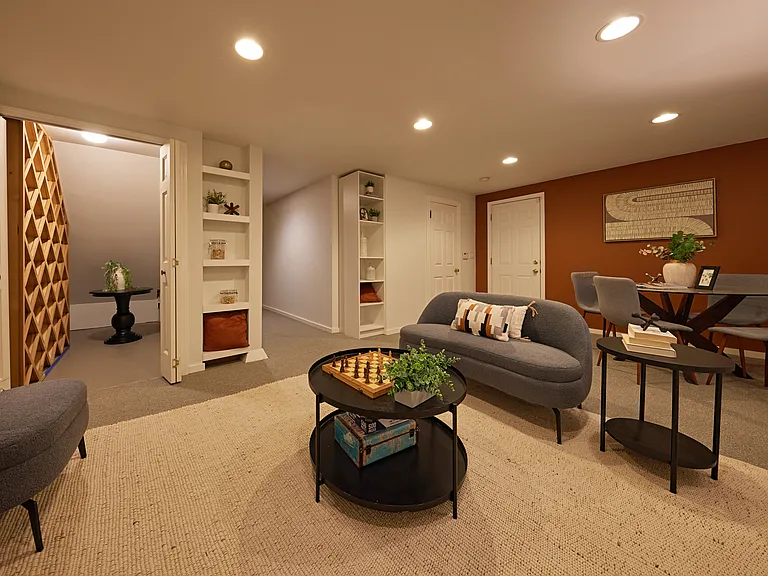 700 W Prospect St — Photo 35