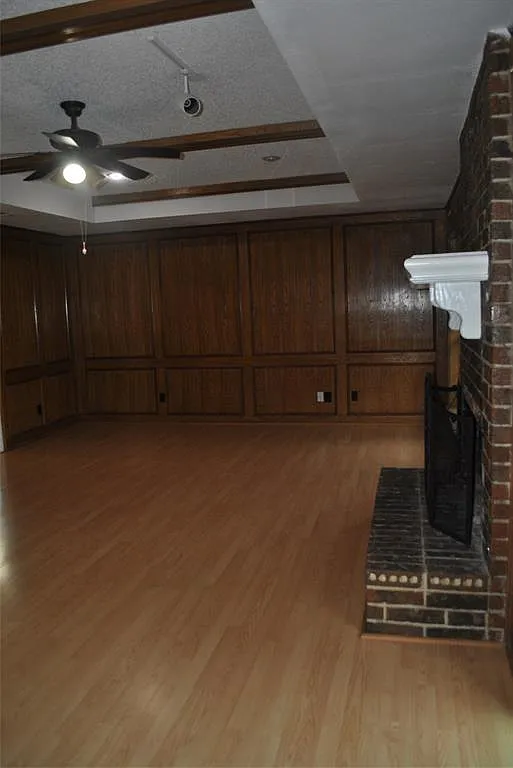 3 bed, 2.0 bath, 1795 sqft, $2,400 — Photo 3