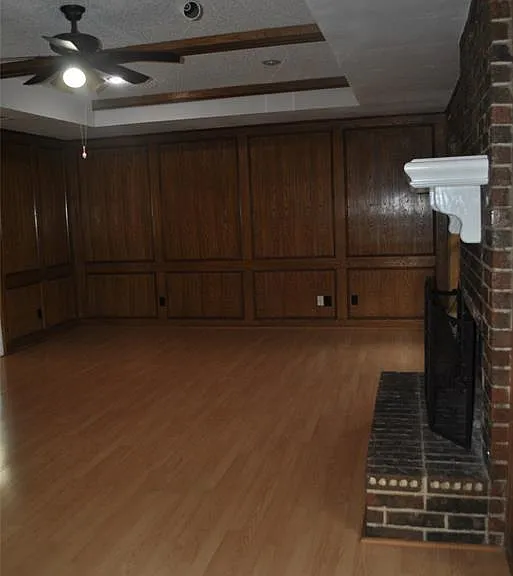1902 Aspen Dr — Photo 3