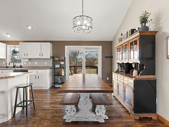 5th image of 920 Plantation Rd