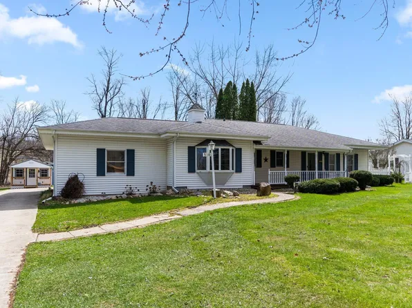 510 N Meadow Ln, Kendallville, IN 46755