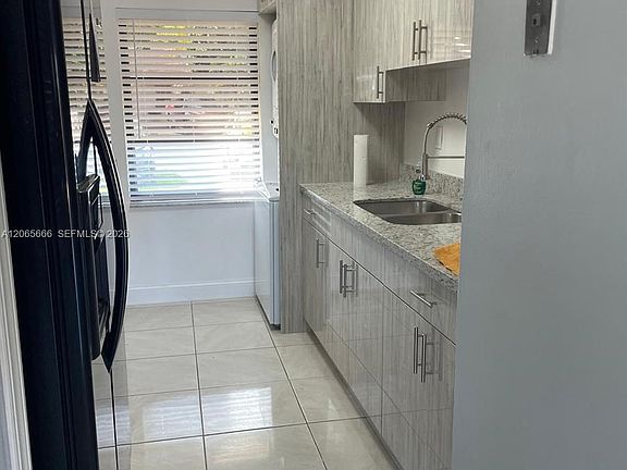 4th image of 13808 SW 54th St #0