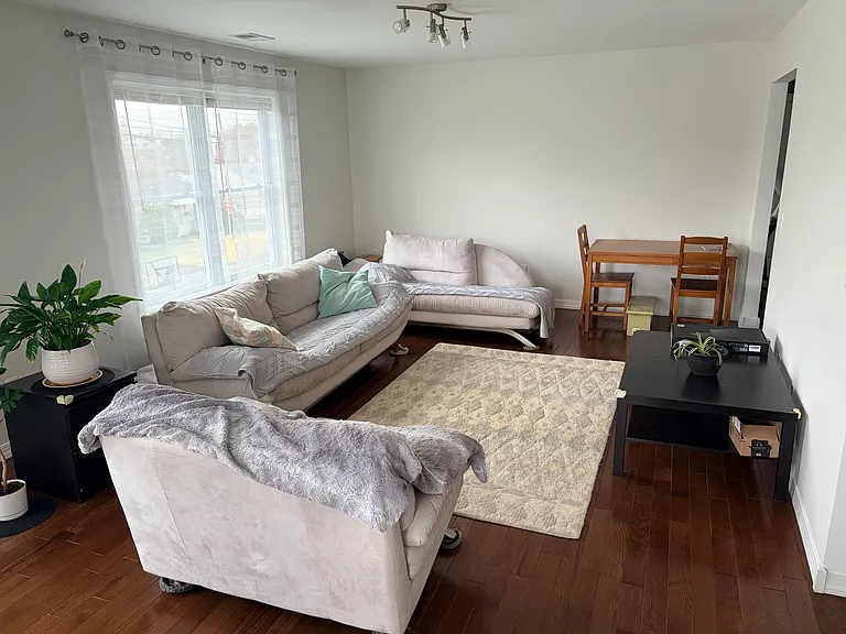 124 S 15th Ave #2 — Photo 3