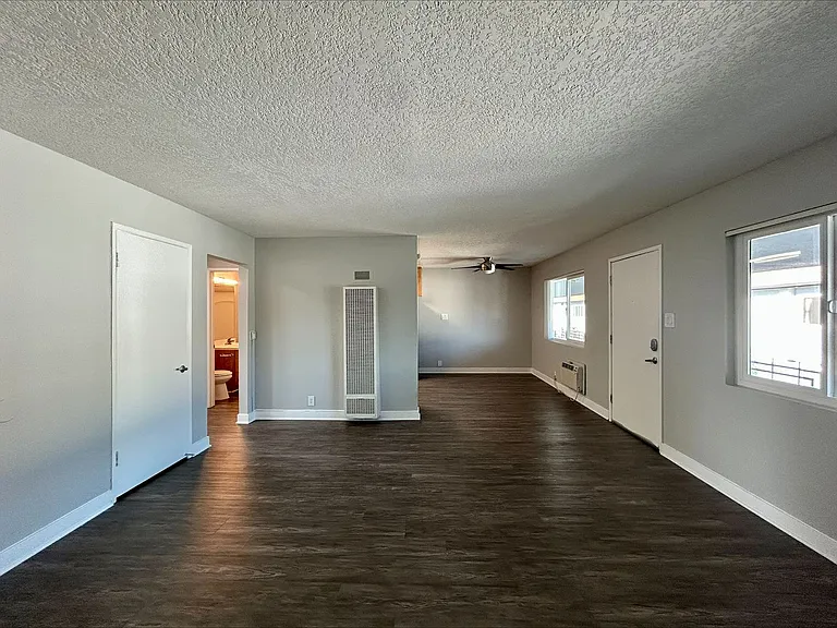The Circle Apartments at Long Beach — Photo 61