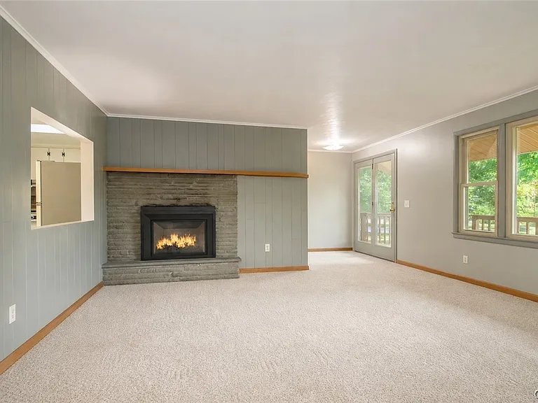 1919 W Lake Rd — Photo 5