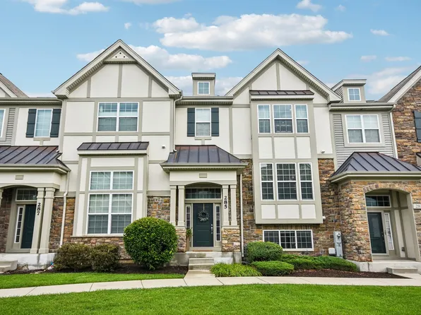 285 Bennett Dr, Carol Stream, IL 60188