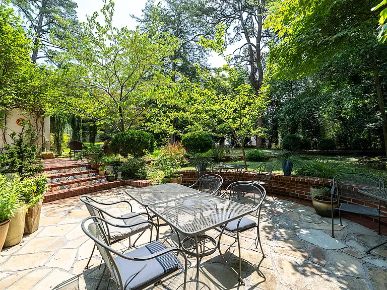 321 Milledge Hts — Photo 40