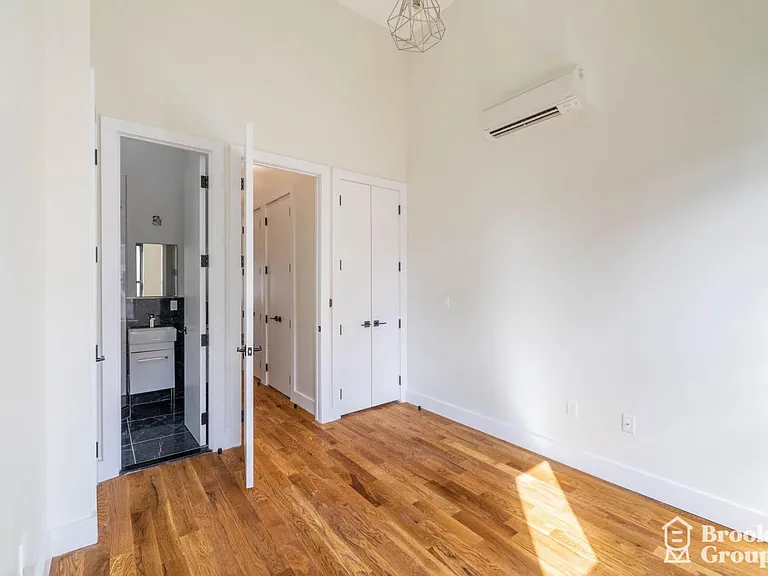 42 Driggs Ave #1L — Photo 11