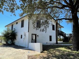 2028 N Siesta Ln, Zapata, TX 78076